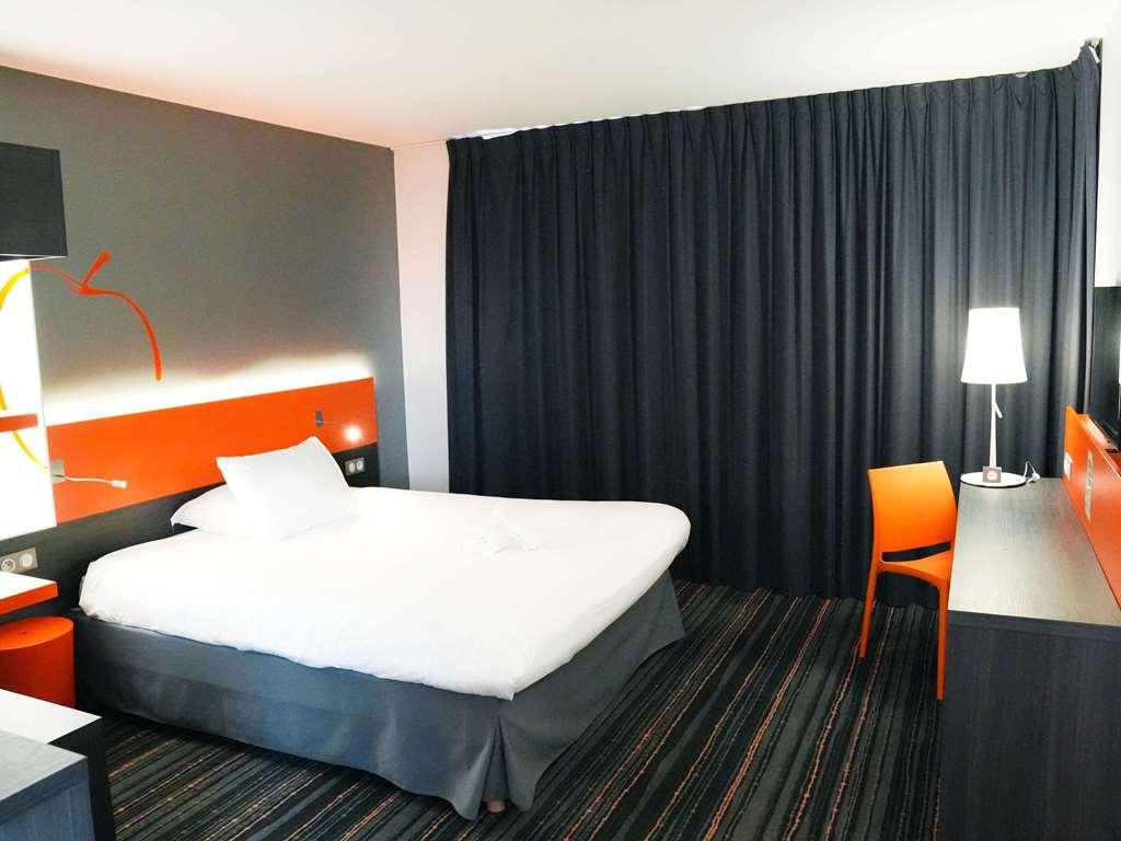 Hotel Ibis Styles Caen Centre Gare Habitación foto