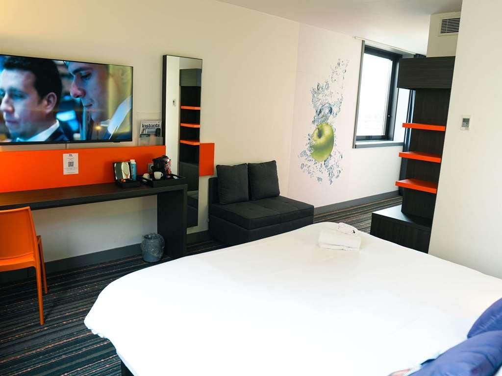 Hotel Ibis Styles Caen Centre Gare Habitación foto